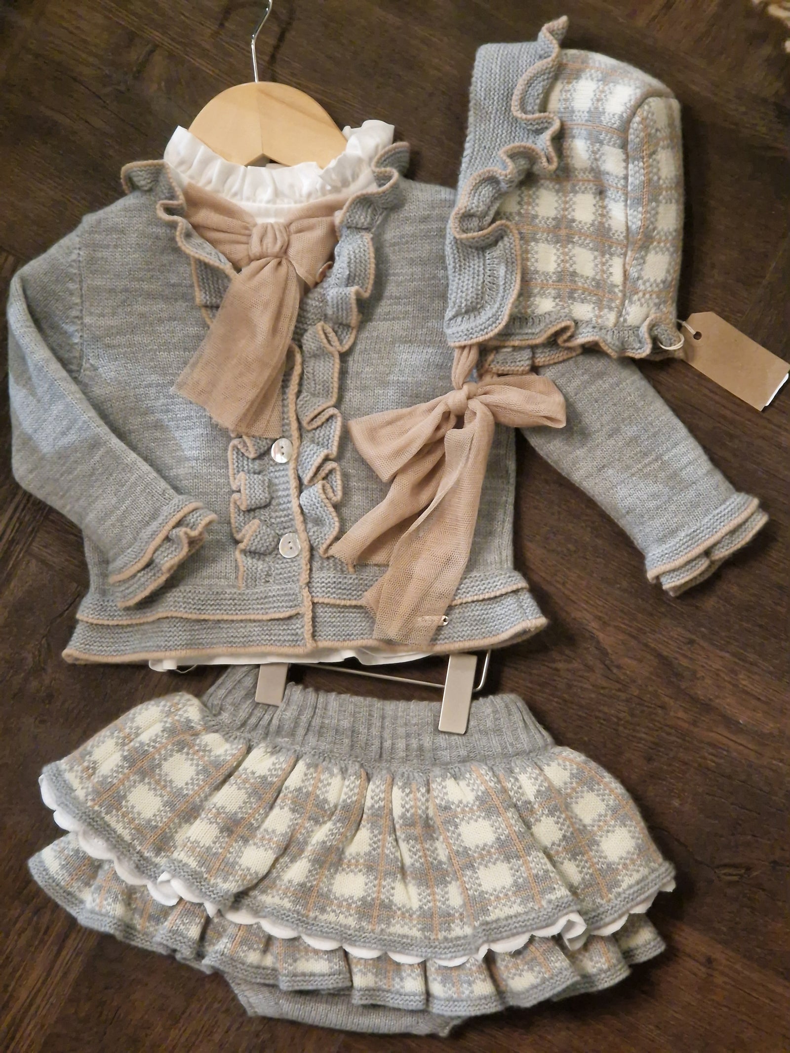 Rahigo Grey Beige Cream Knitted Bonnet Size 1