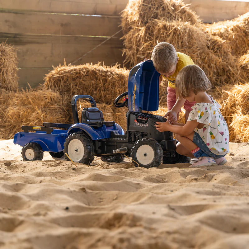 New Holland Tractor And Trailer