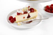 Bonne Bouche Eton Mess Cheesecake 12 portions